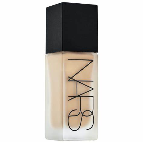 NARS Foundation: Radiant Complexion, Artistry in Every Shade